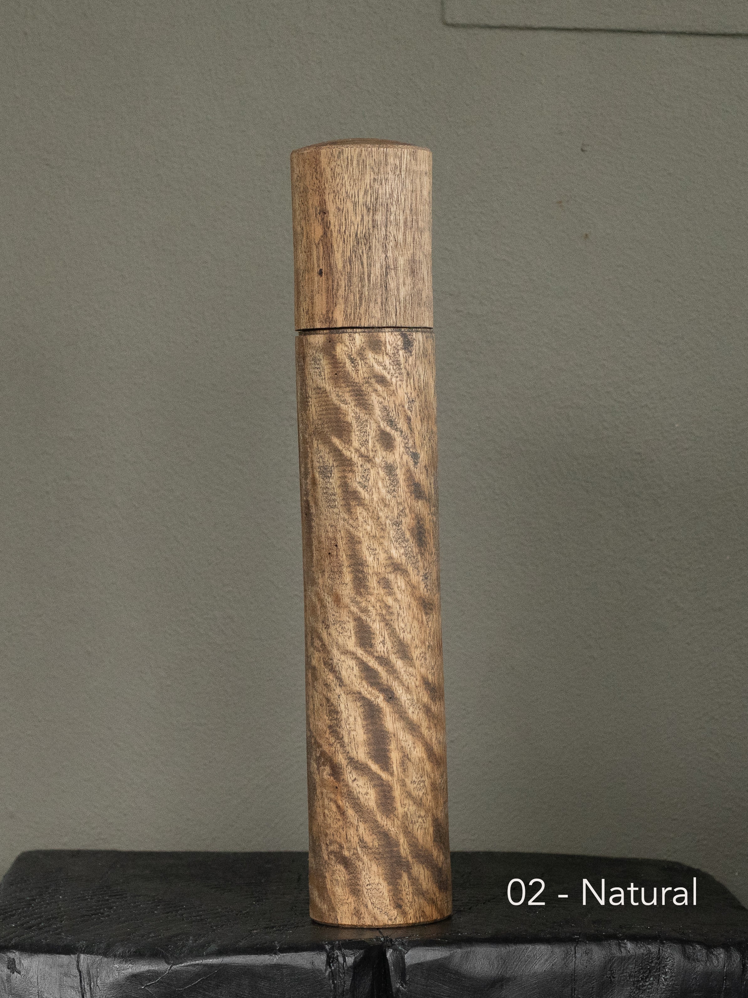 Post Gum Pepper Mill