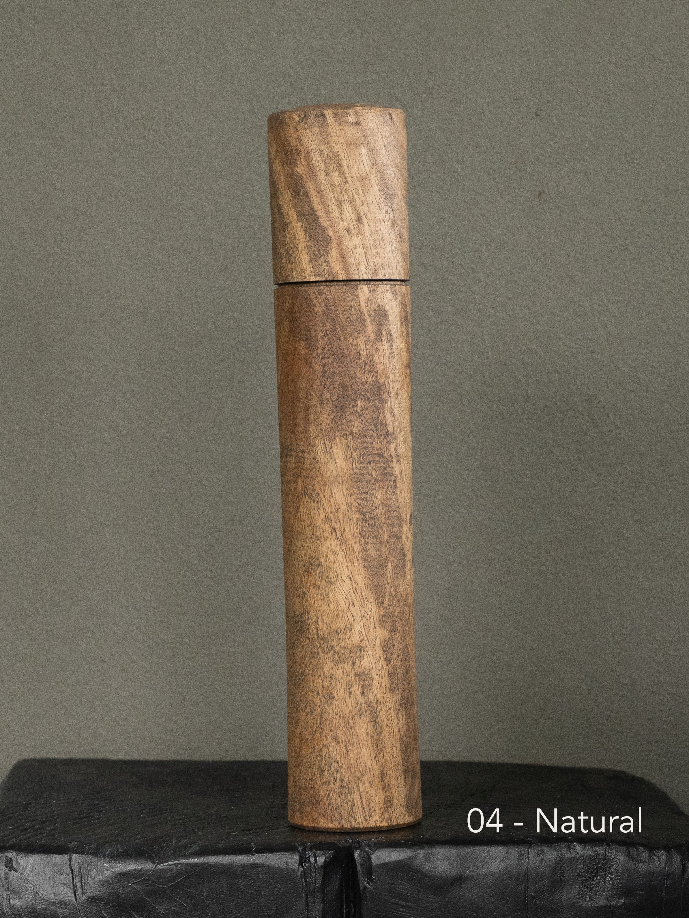 Post Gum Pepper Mill