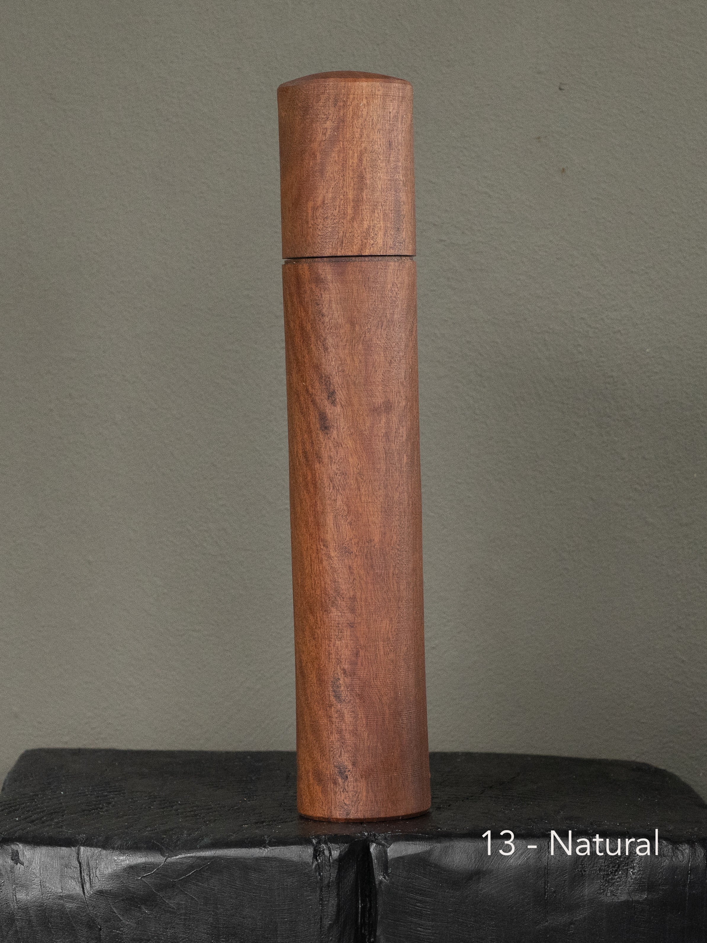 Post Gum Pepper Mill