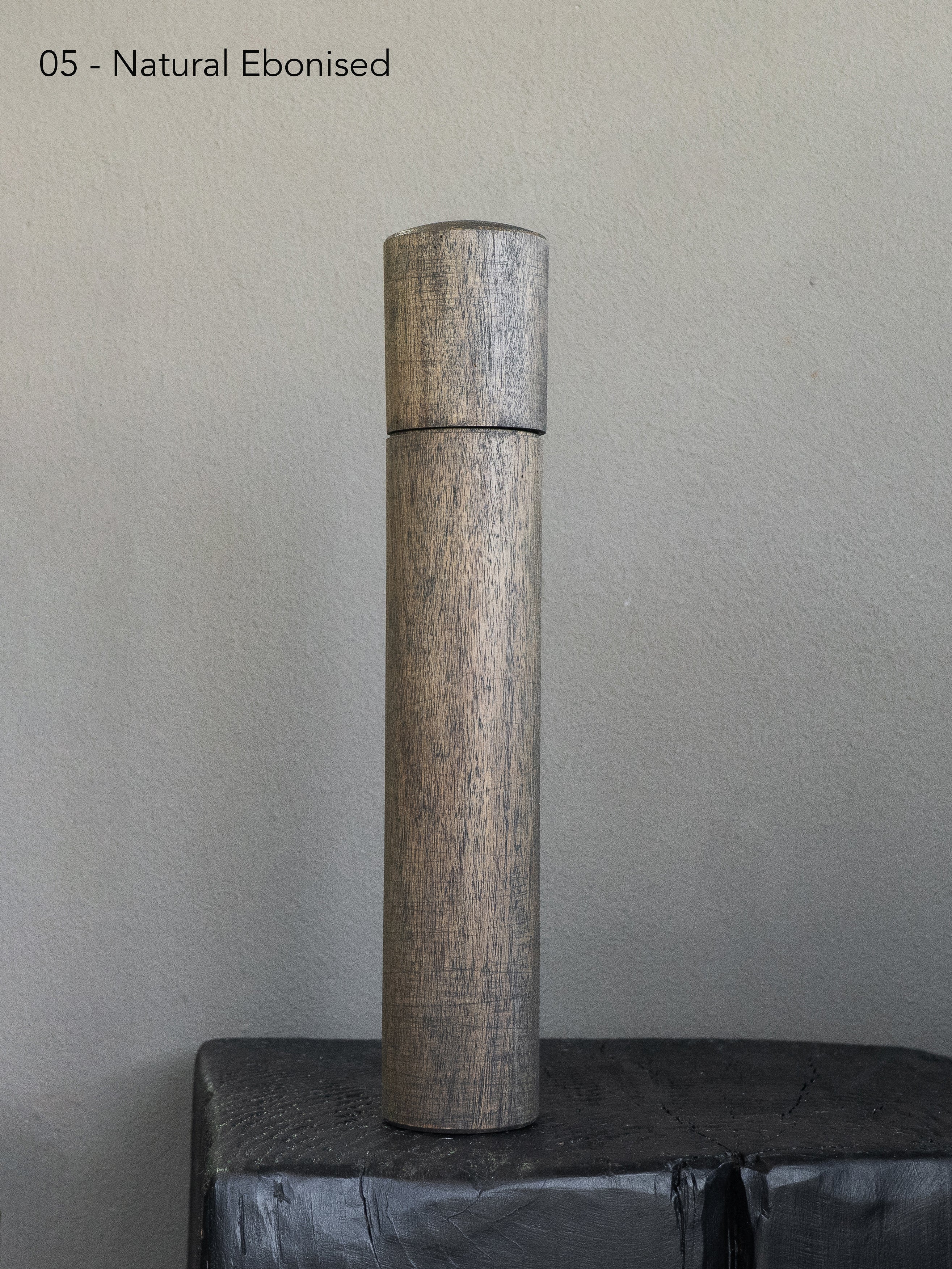 Post Gum Pepper Mill