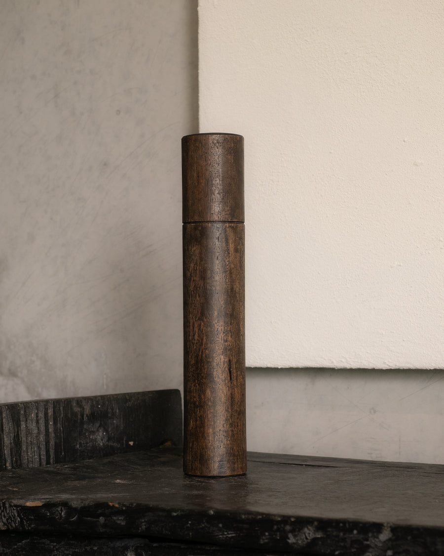 Post Gum Pepper Mill