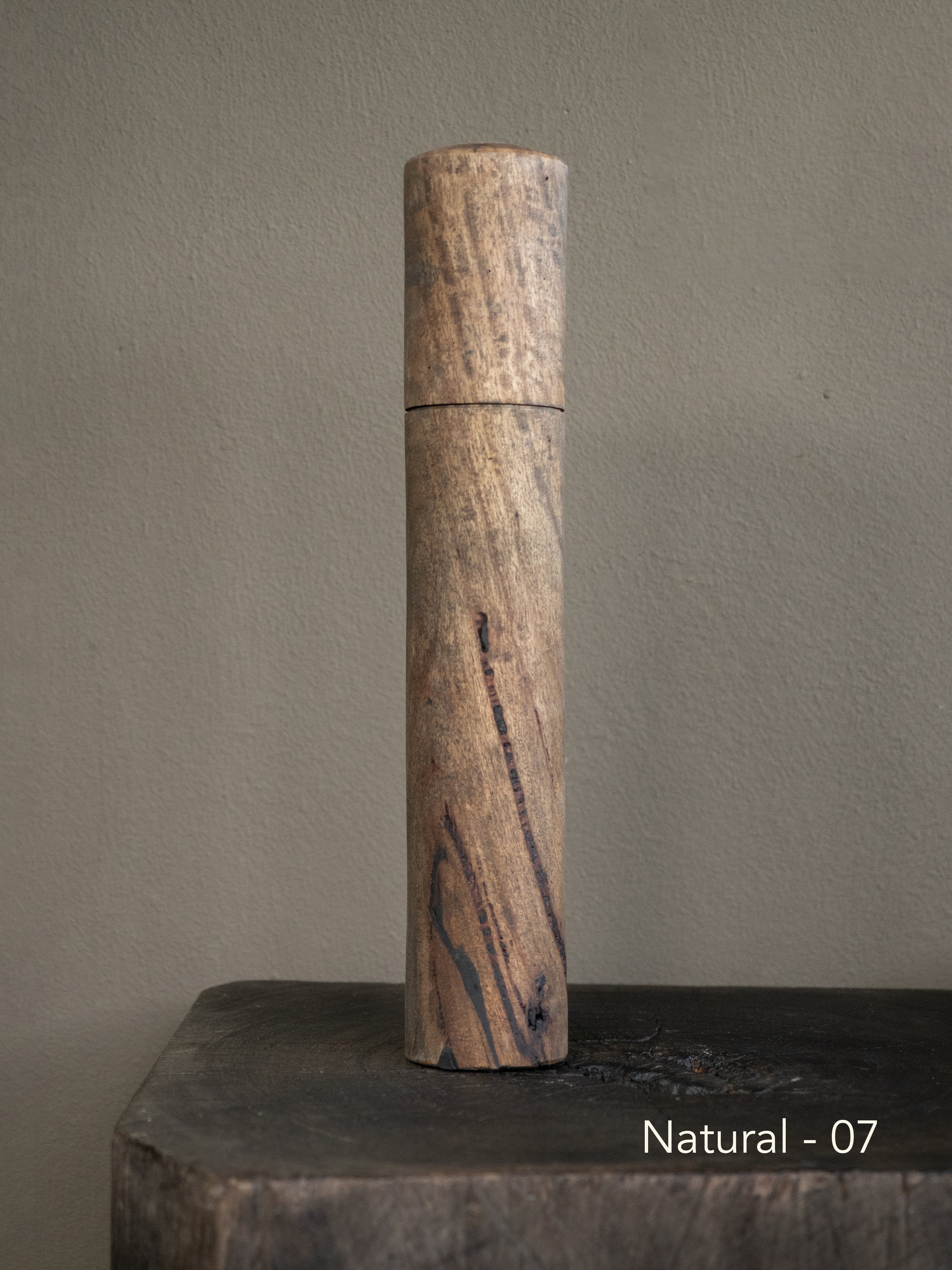 Post Gum Pepper Mill