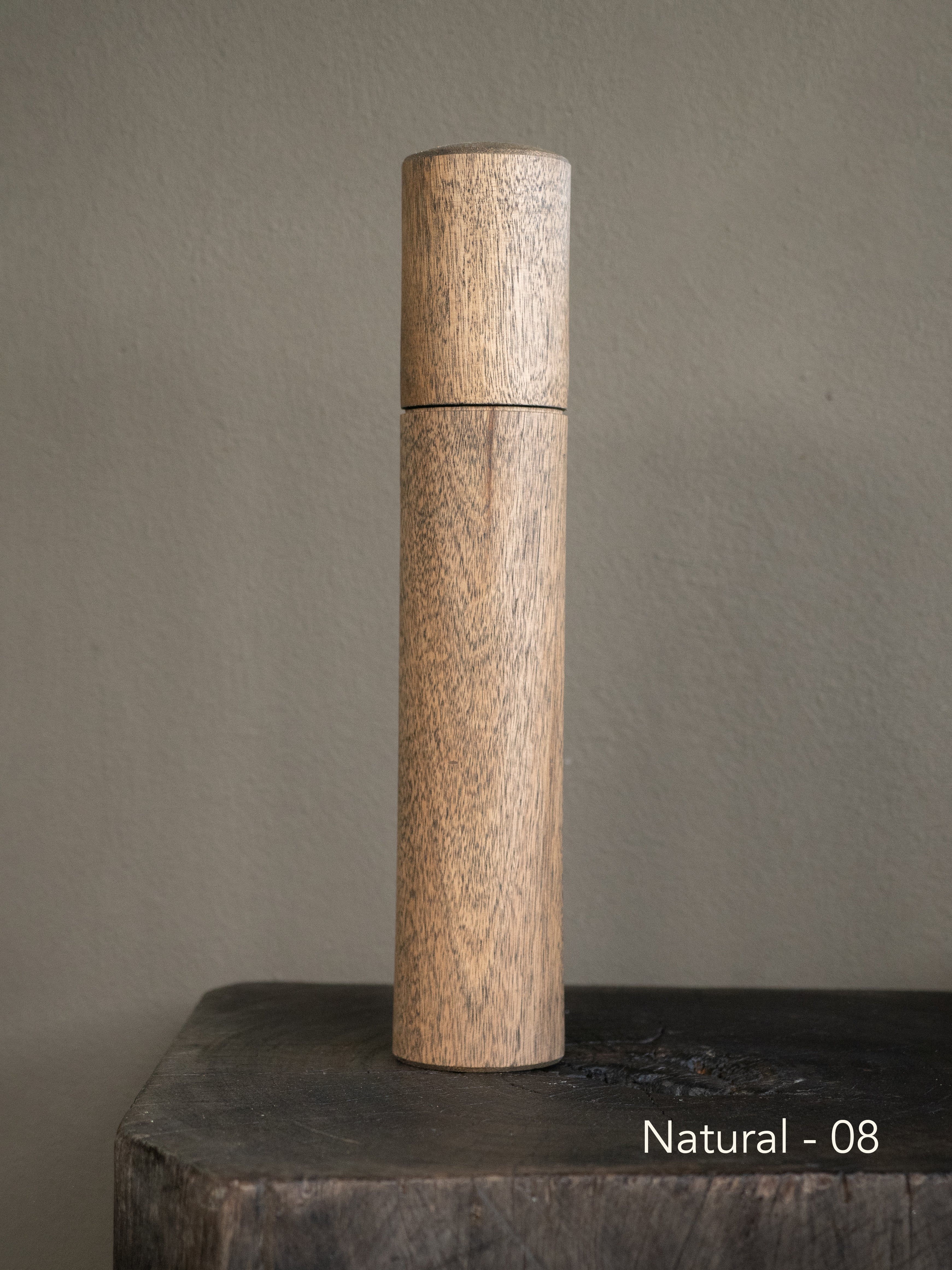 Post Gum Pepper Mill