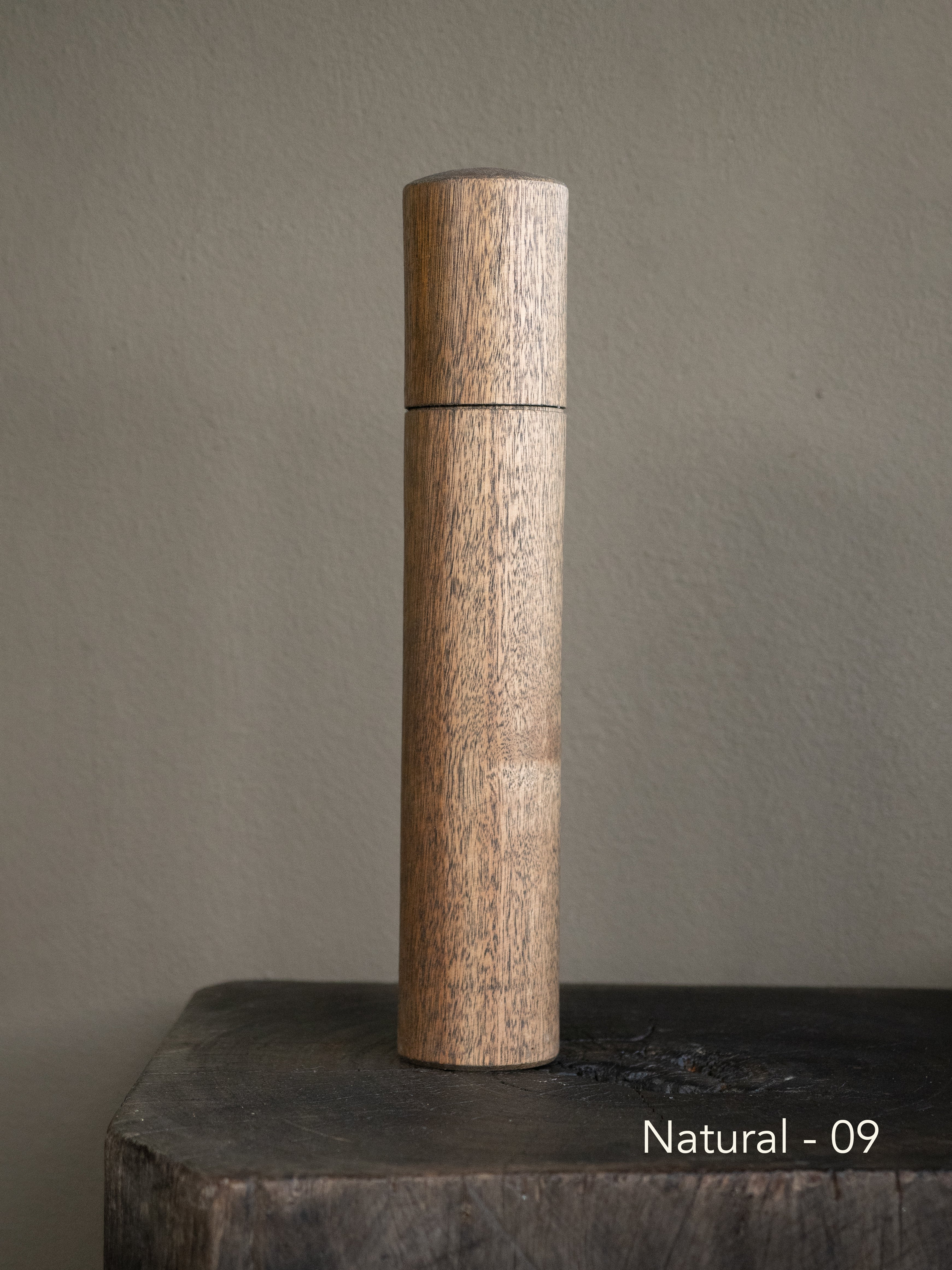 Post Gum Pepper Mill