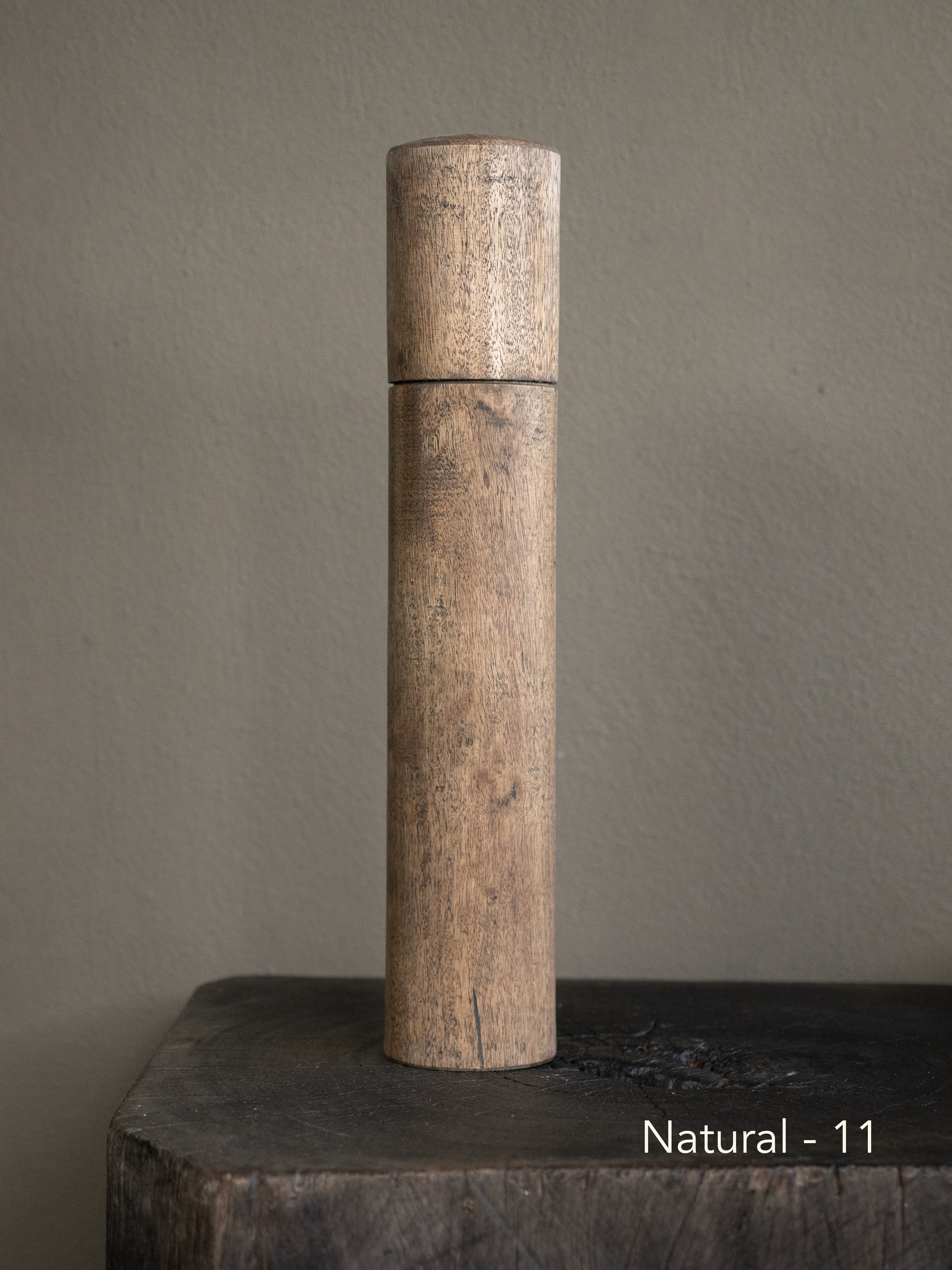 Post Gum Pepper Mill