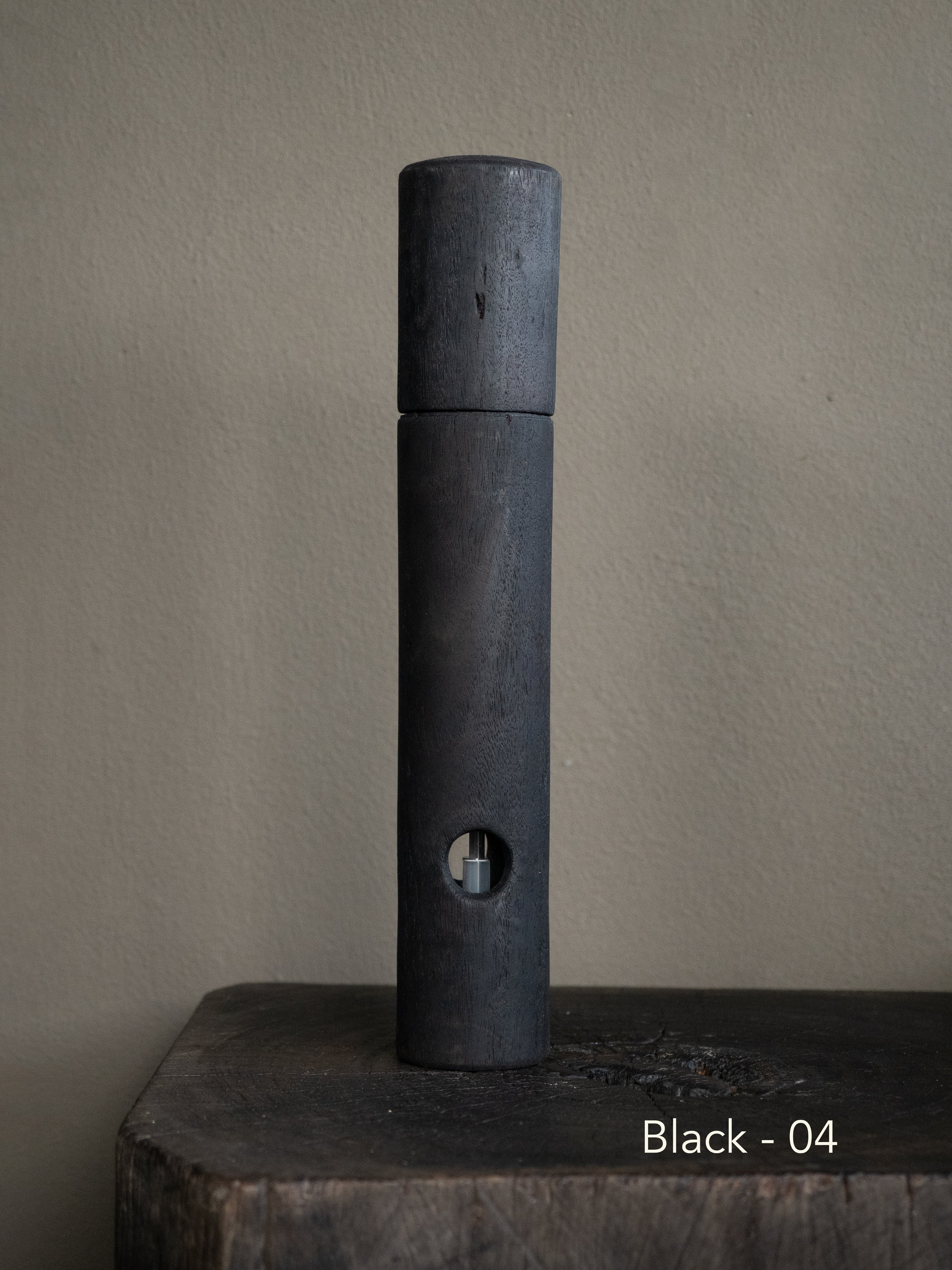 Post Gum Pepper Mill