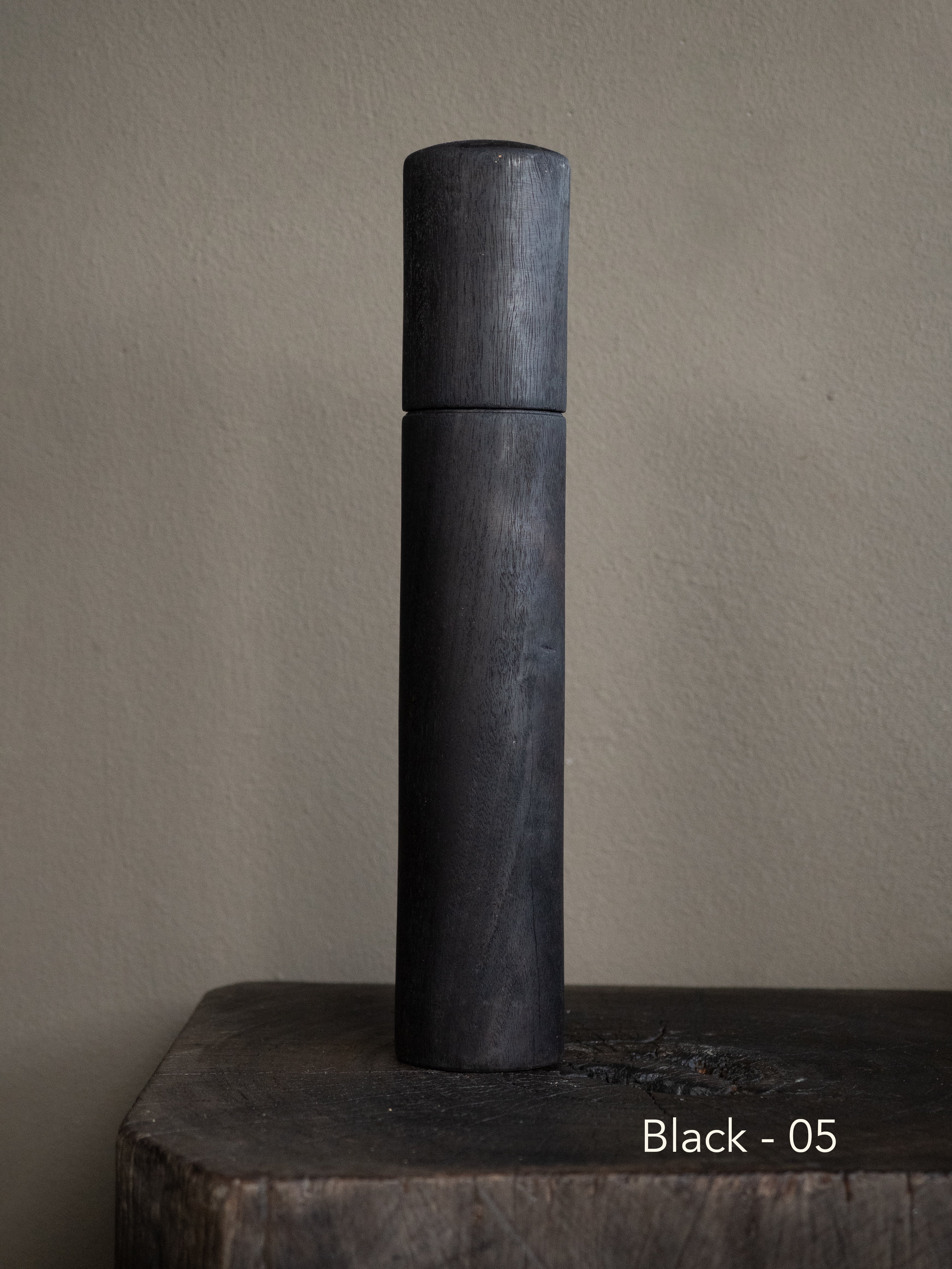 Post Gum Pepper Mill