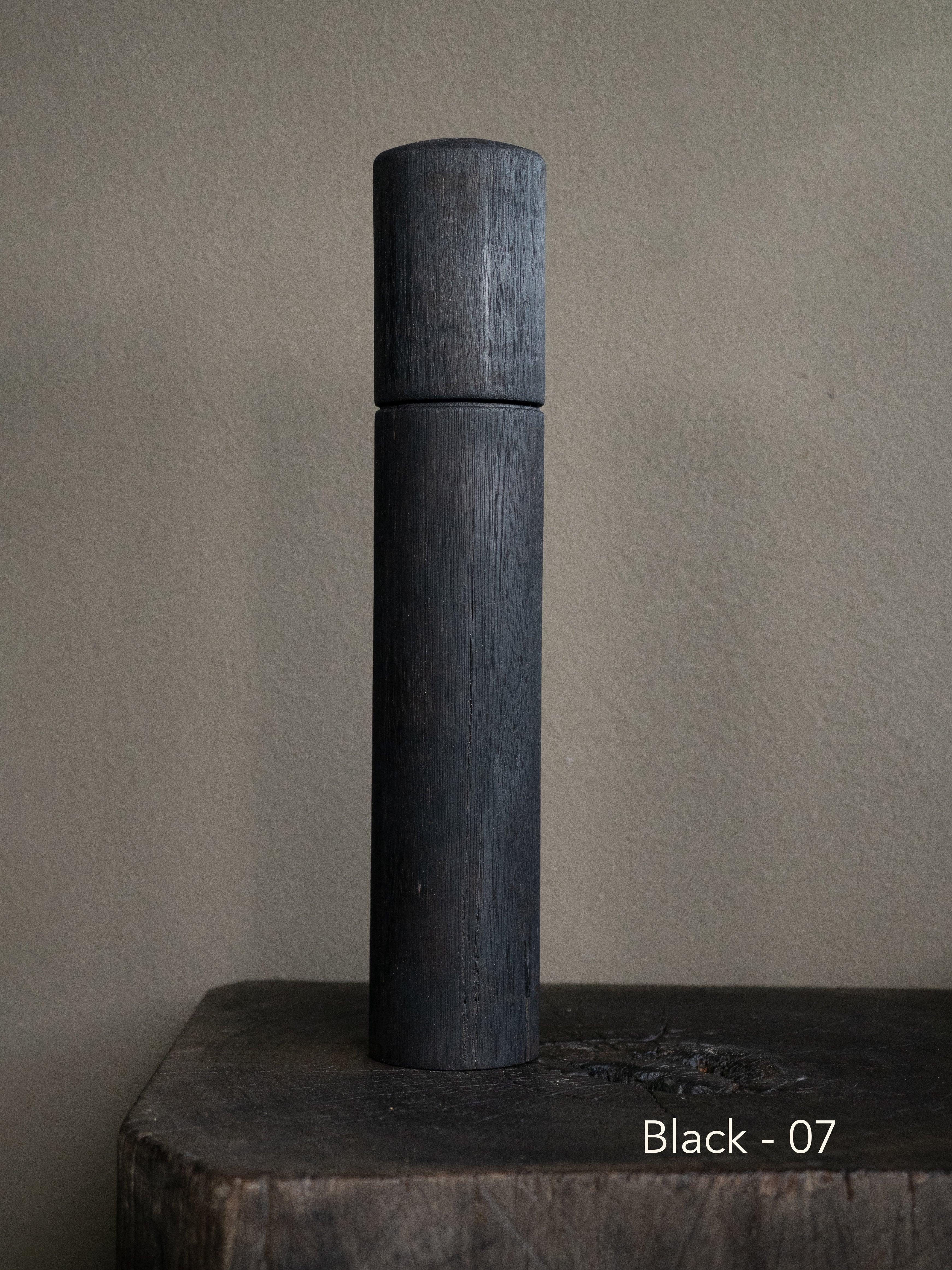 Post Gum Pepper Mill