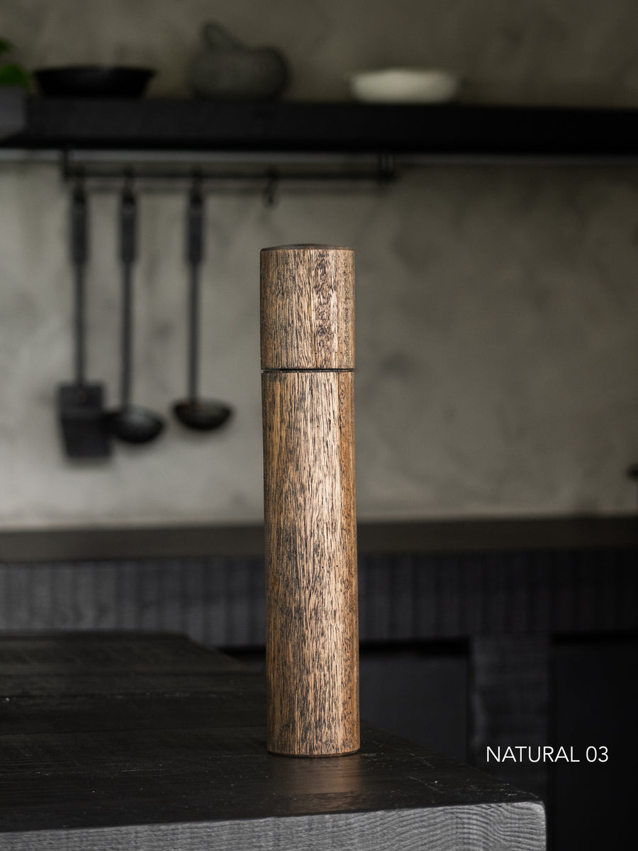 Post Gum Pepper Mill