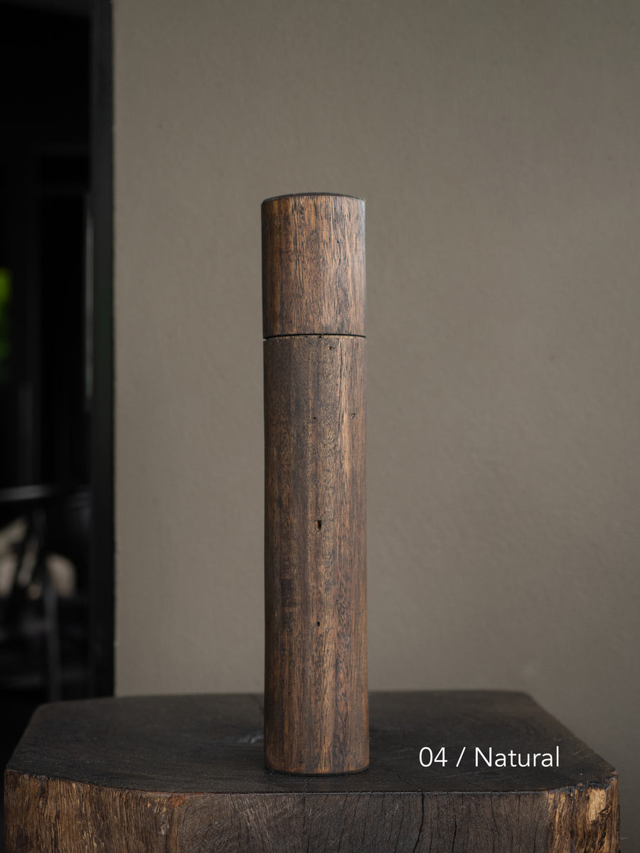 Post Gum Pepper Mill