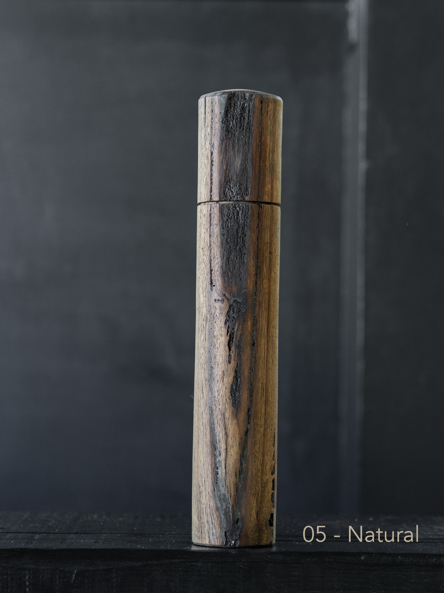 Post Gum Pepper Mill