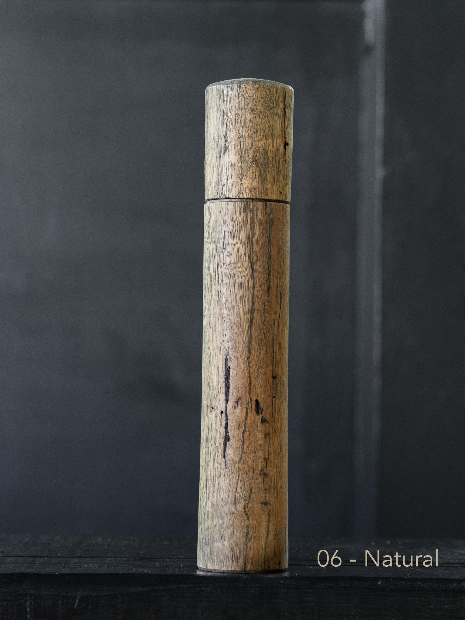 Post Gum Pepper Mill