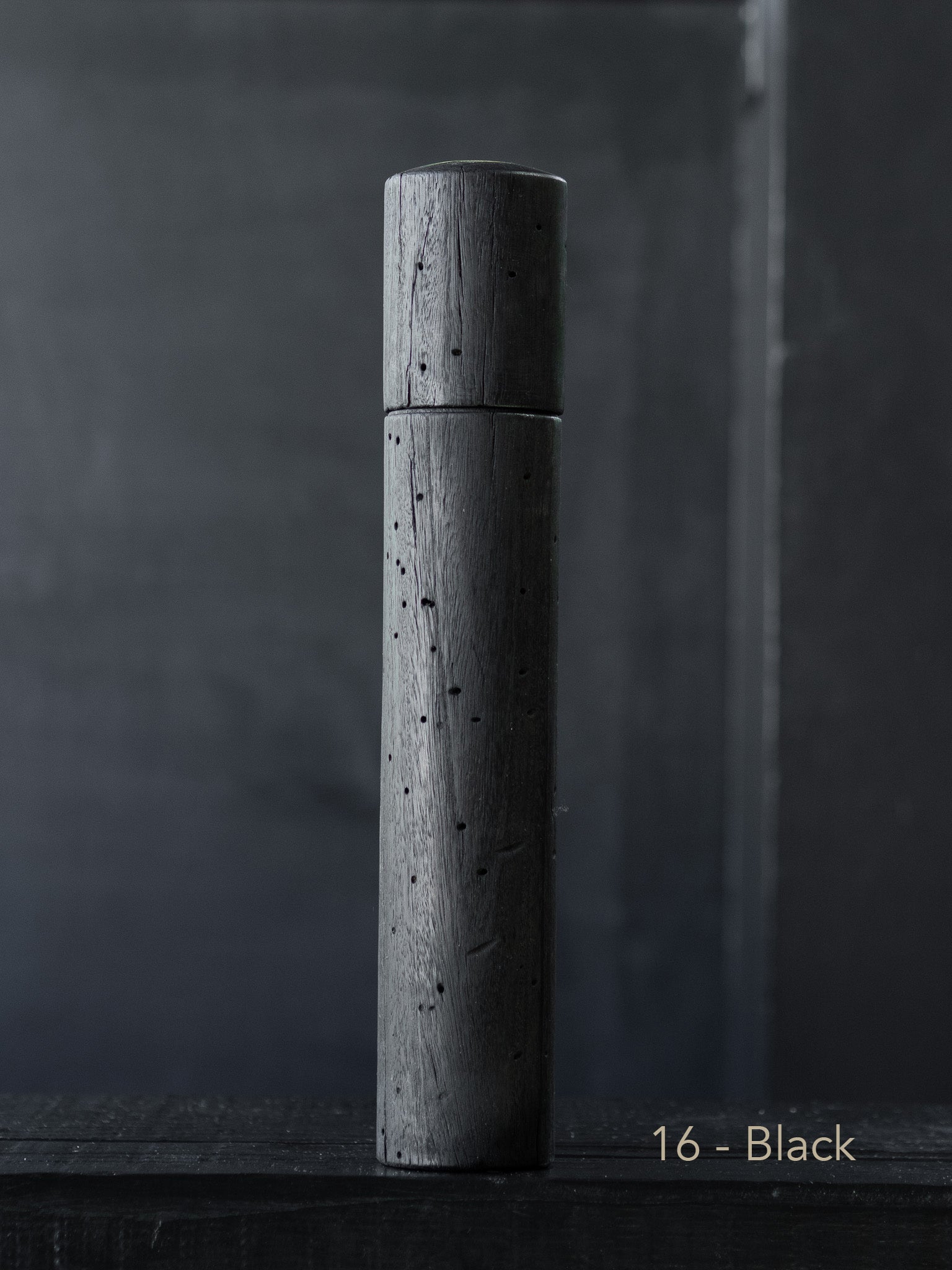 Post Gum Pepper Mill