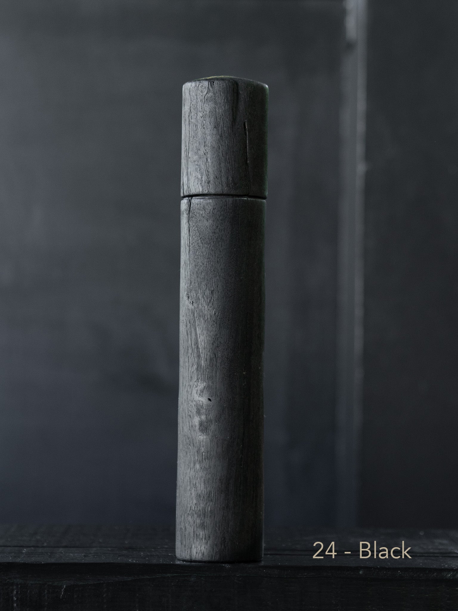 Post Gum Pepper Mill