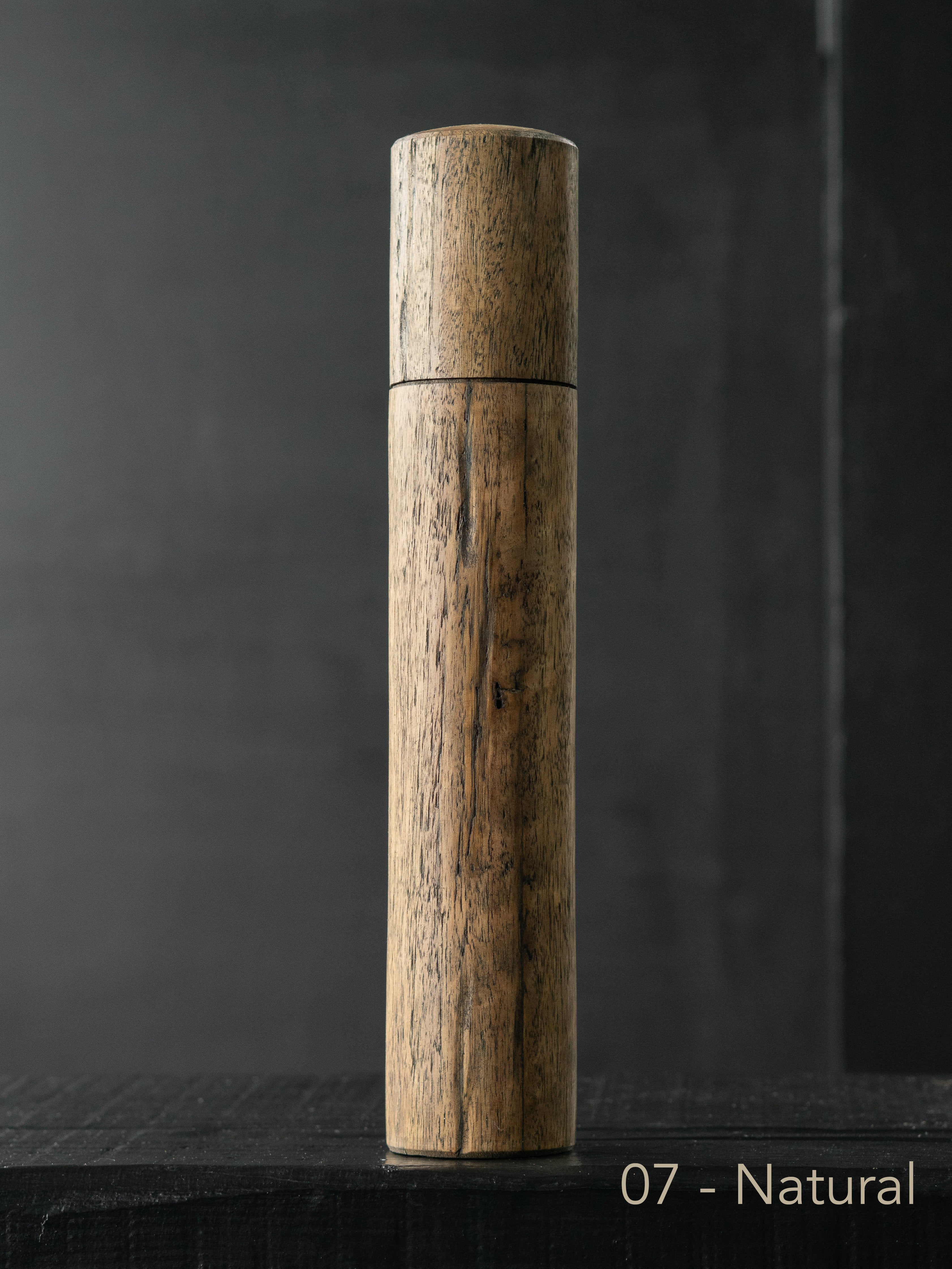 Post Gum Pepper Mill