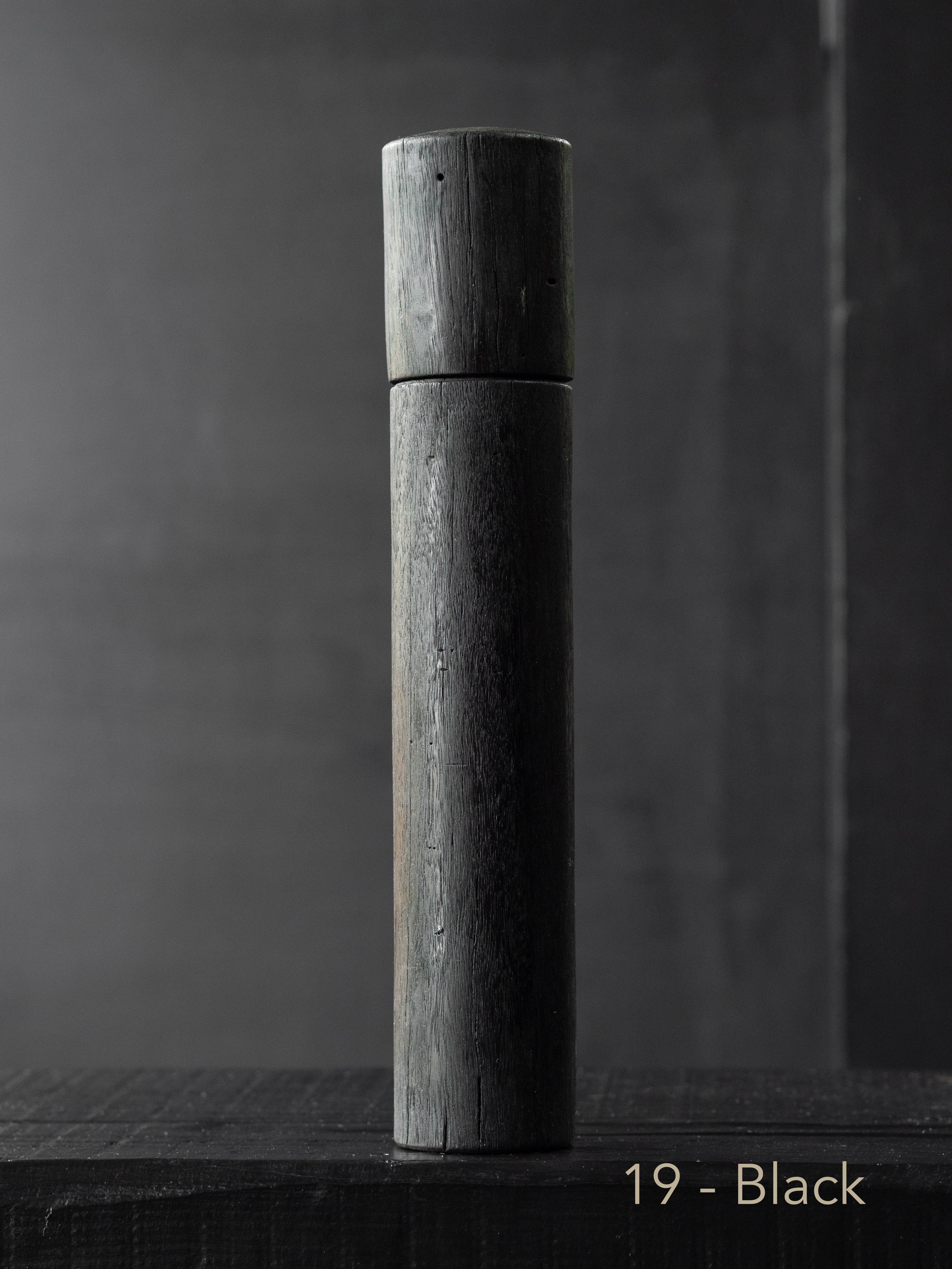 Post Gum Pepper Mill