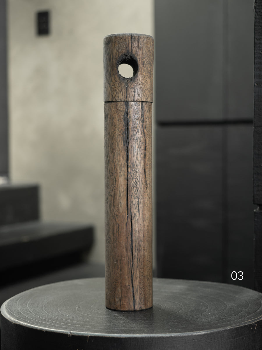 Post Gum Pepper Mill