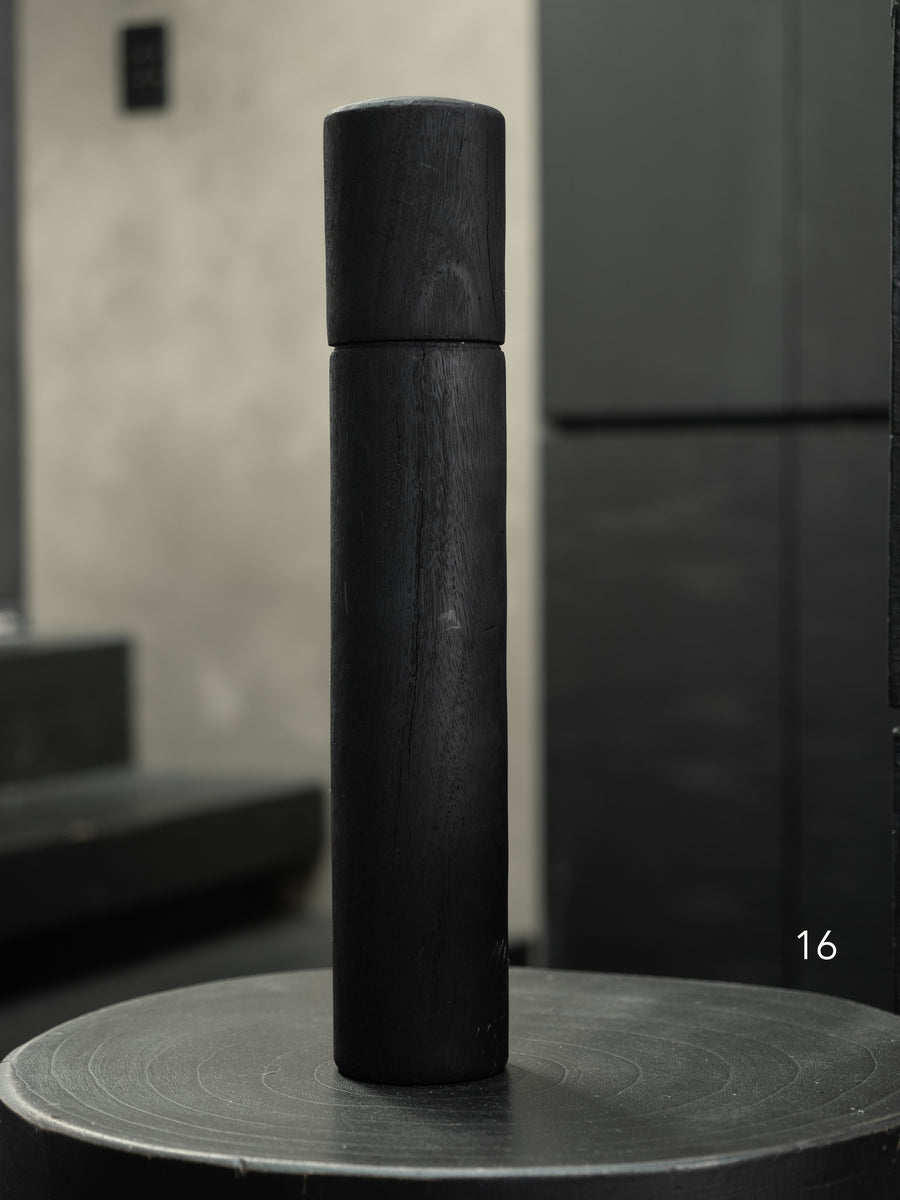 Post Gum Pepper Mill