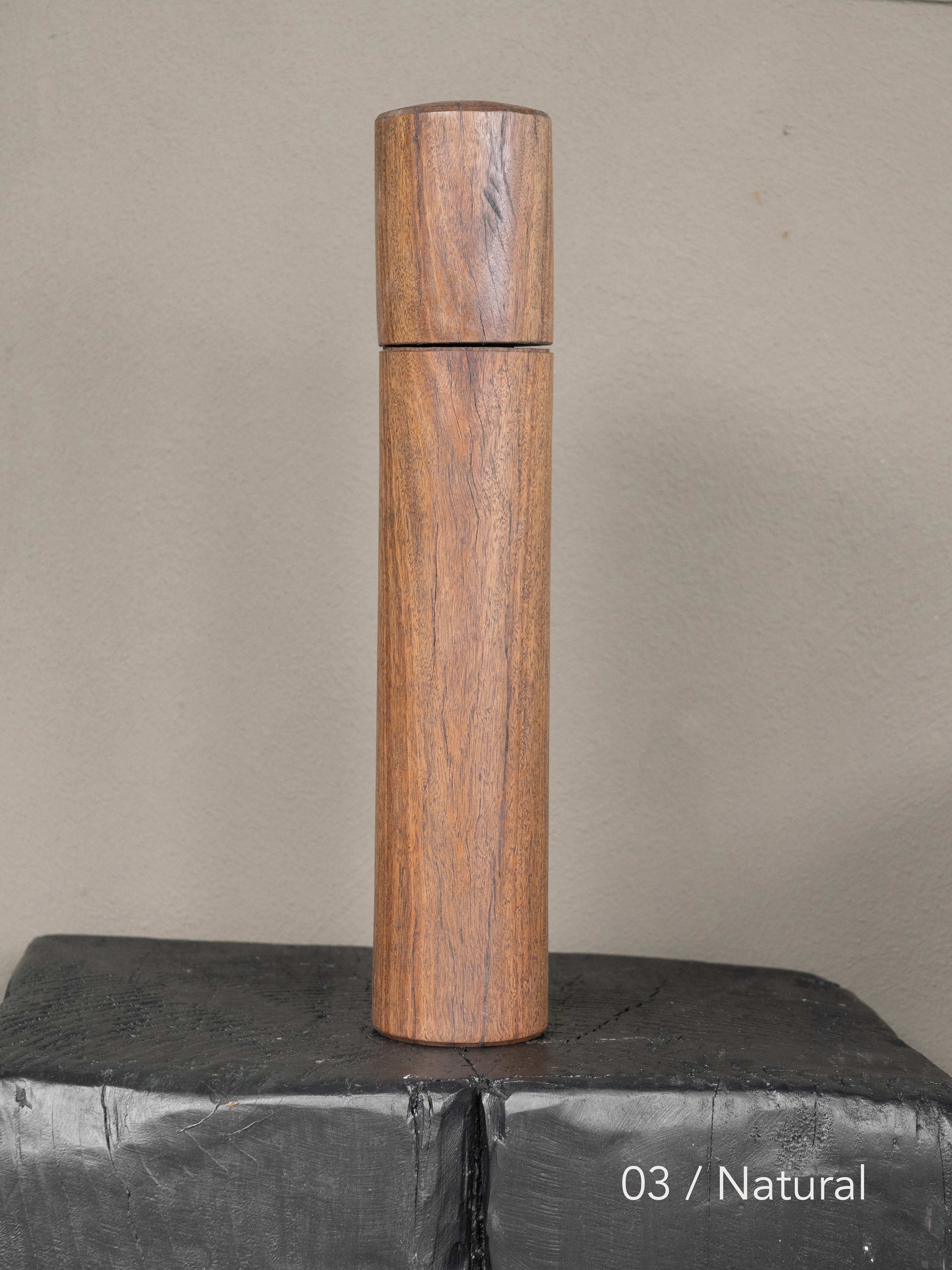 Post Gum Pepper Mill