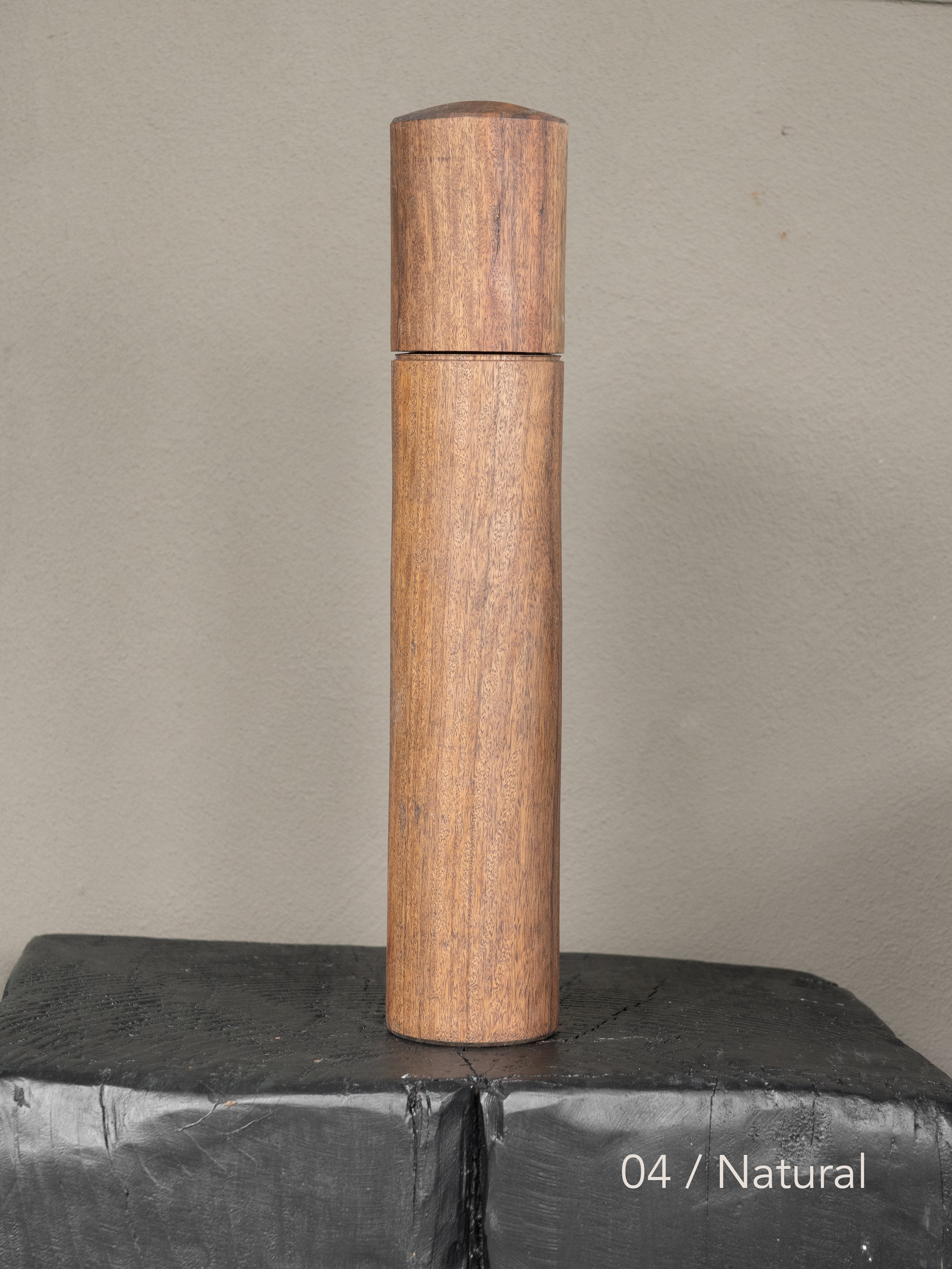 Post Gum Pepper Mill