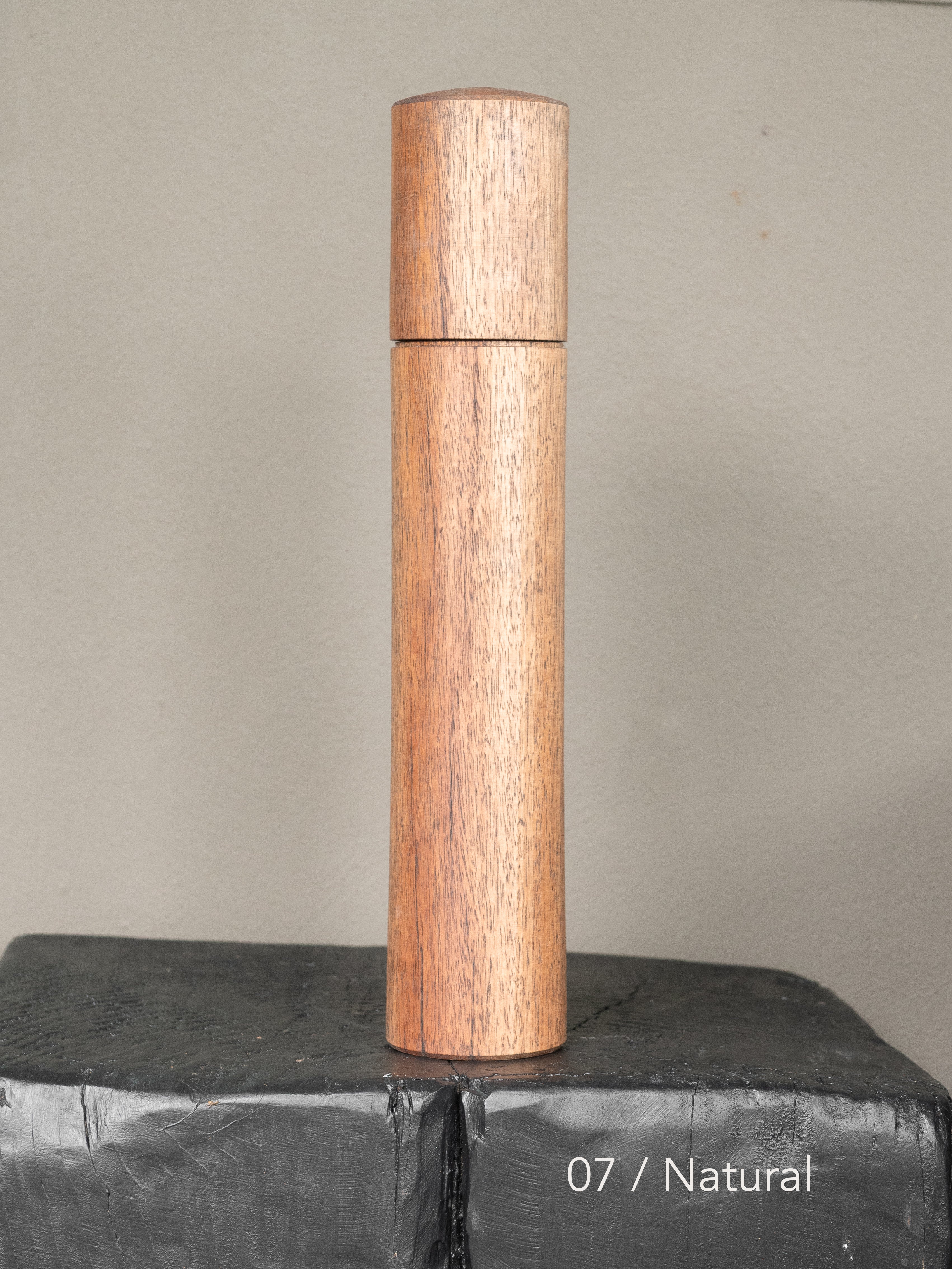 Post Gum Pepper Mill