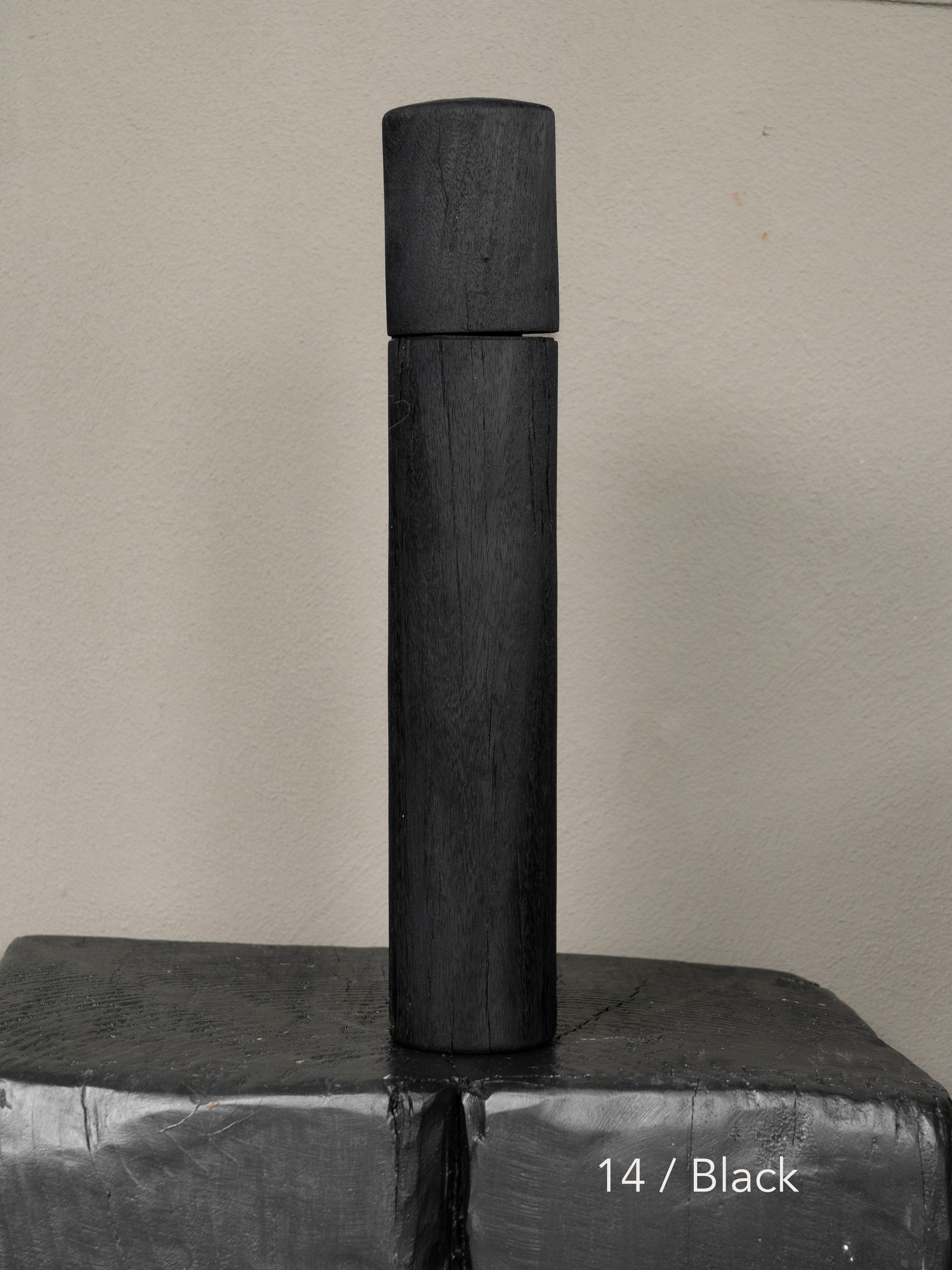 Post Gum Pepper Mill