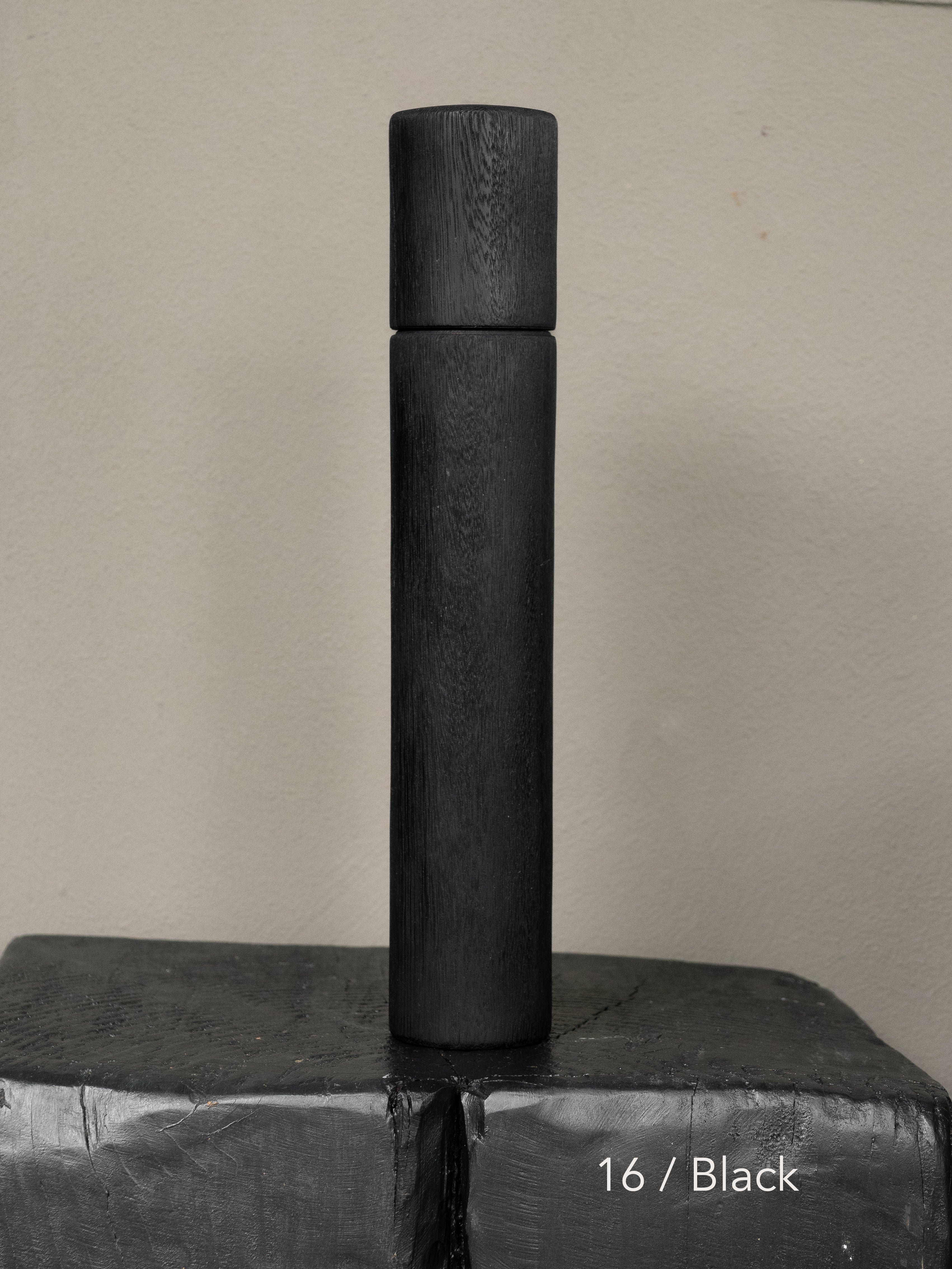 Post Gum Pepper Mill